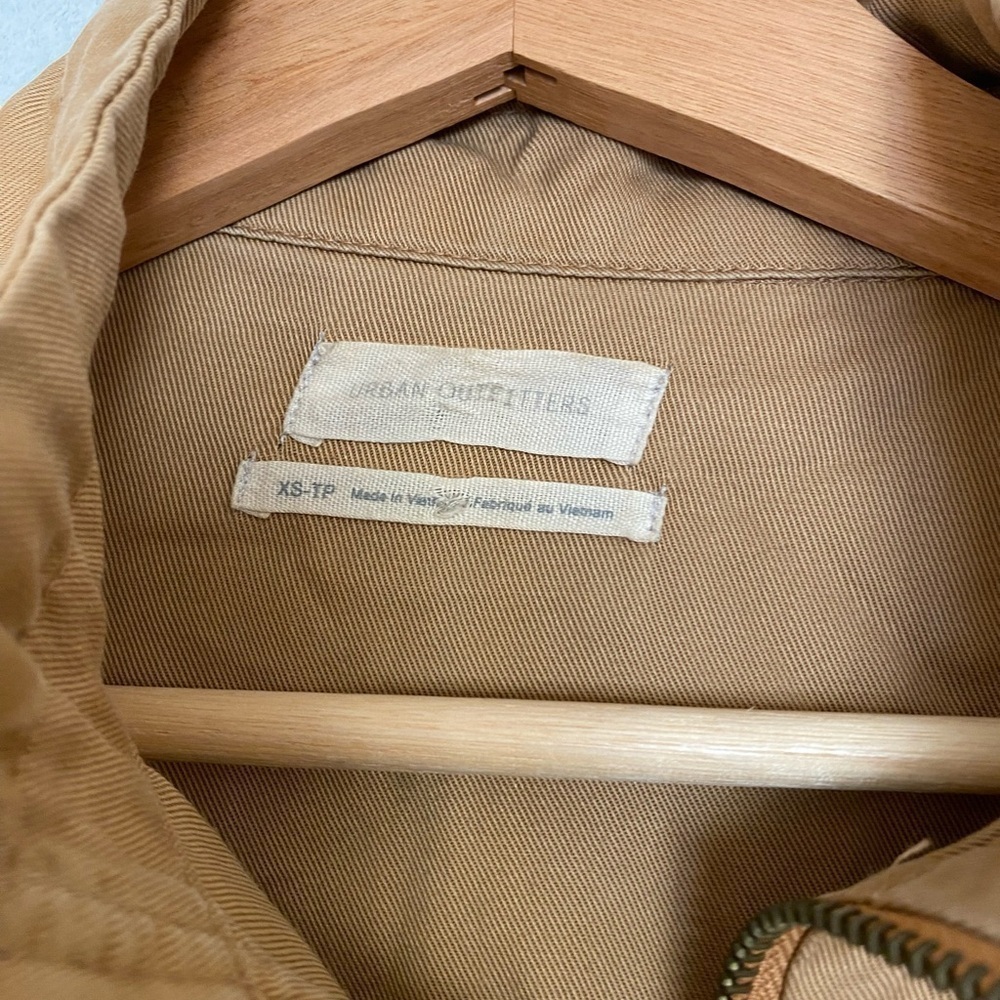 URBAN OUTFITTERS TAN COLORED ZIP FRONT JACKET XS - Picture 4 of 7
